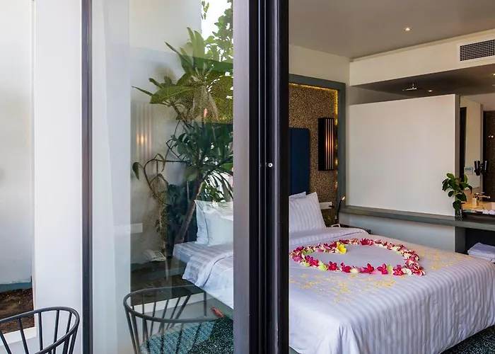 Natural House Hotel 3*