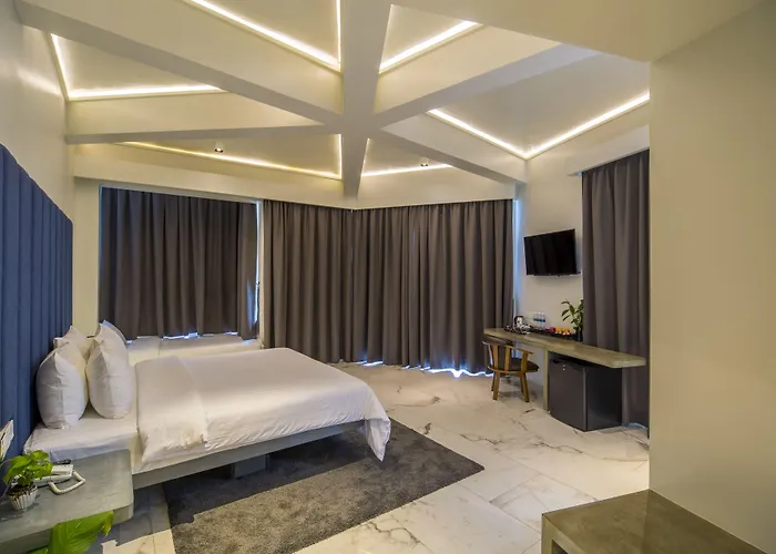 Natural House 3*